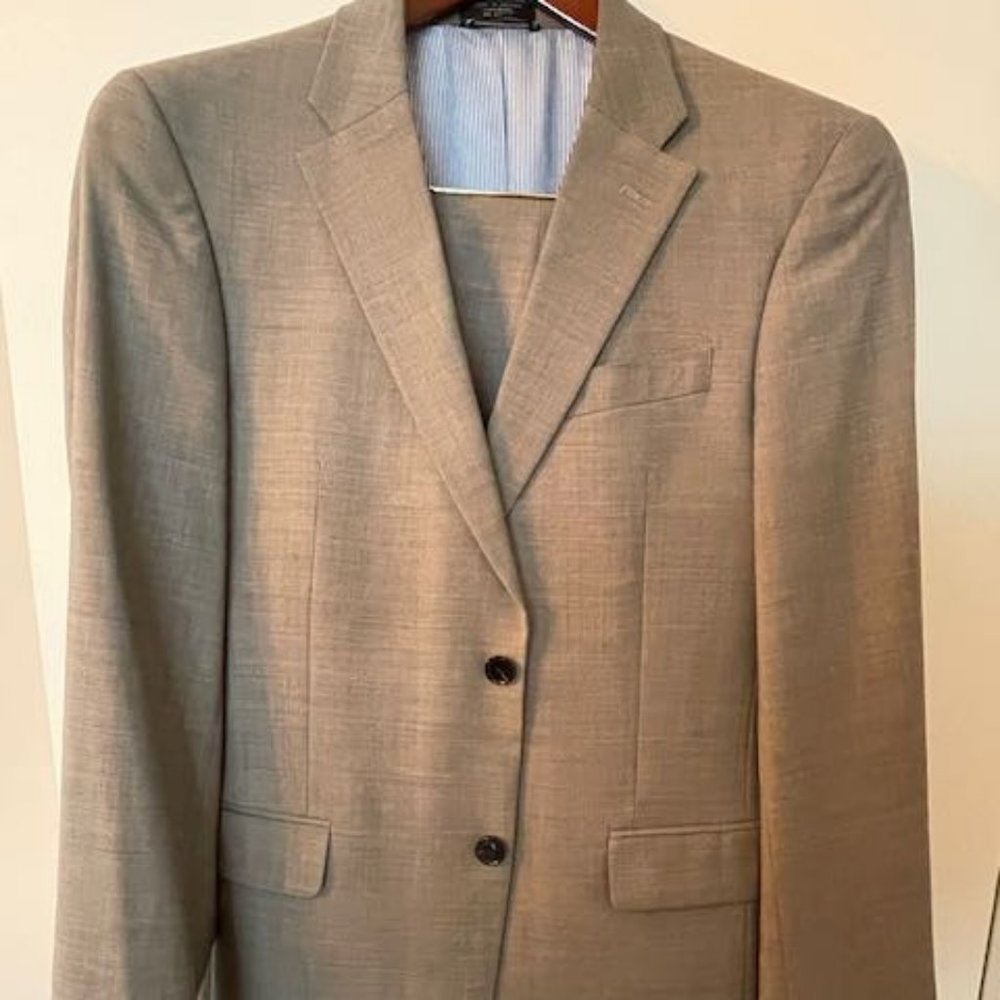 Tommy Hilfiger Grey Sharkskin Suit 38R